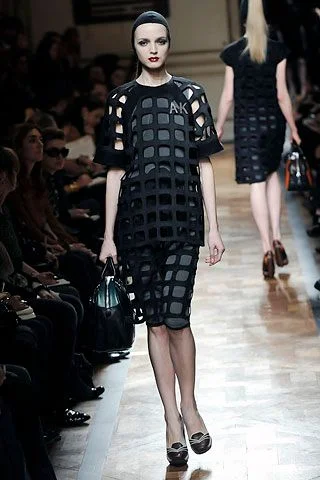 Look 12